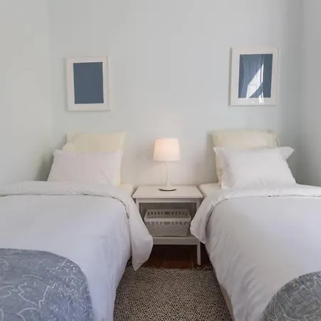 135 C - Quiet Charming Flat In Historic Alfama Near Baixa Apartment *