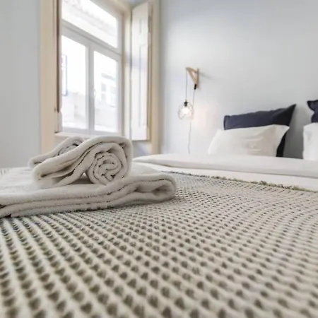 135 C - Quiet Charming Flat In Historic Alfama Near Baixa Apartamento