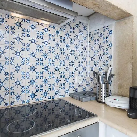 135 C - Quiet Charming Flat In Historic Alfama Near Baixa