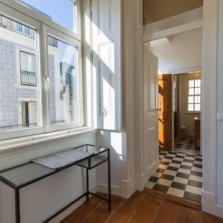 Apartment 135 C - Quiet Charming Flat In Historic Alfama Near Baixa *