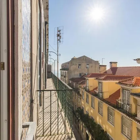 135 C - Quiet Charming Flat In Historic Alfama Near Baixa * Lisbon