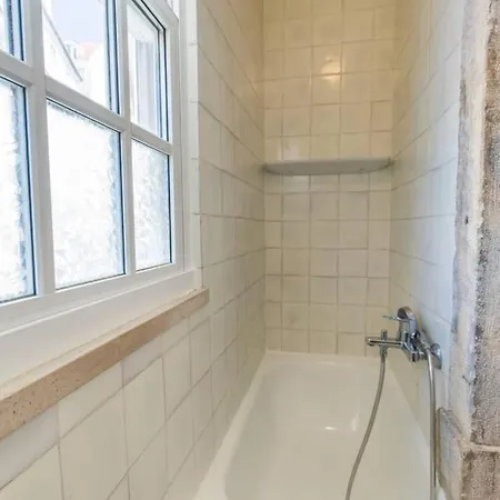 135 C - Quiet Charming Flat In Historic Alfama Near Baixa Lisboa