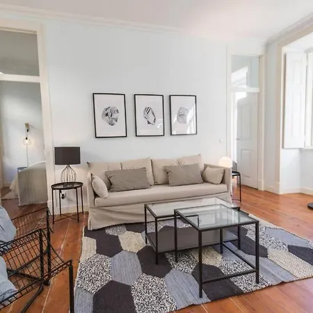 Quiet Charming Flat In Historic Alfama Near Baixa Лиссабон